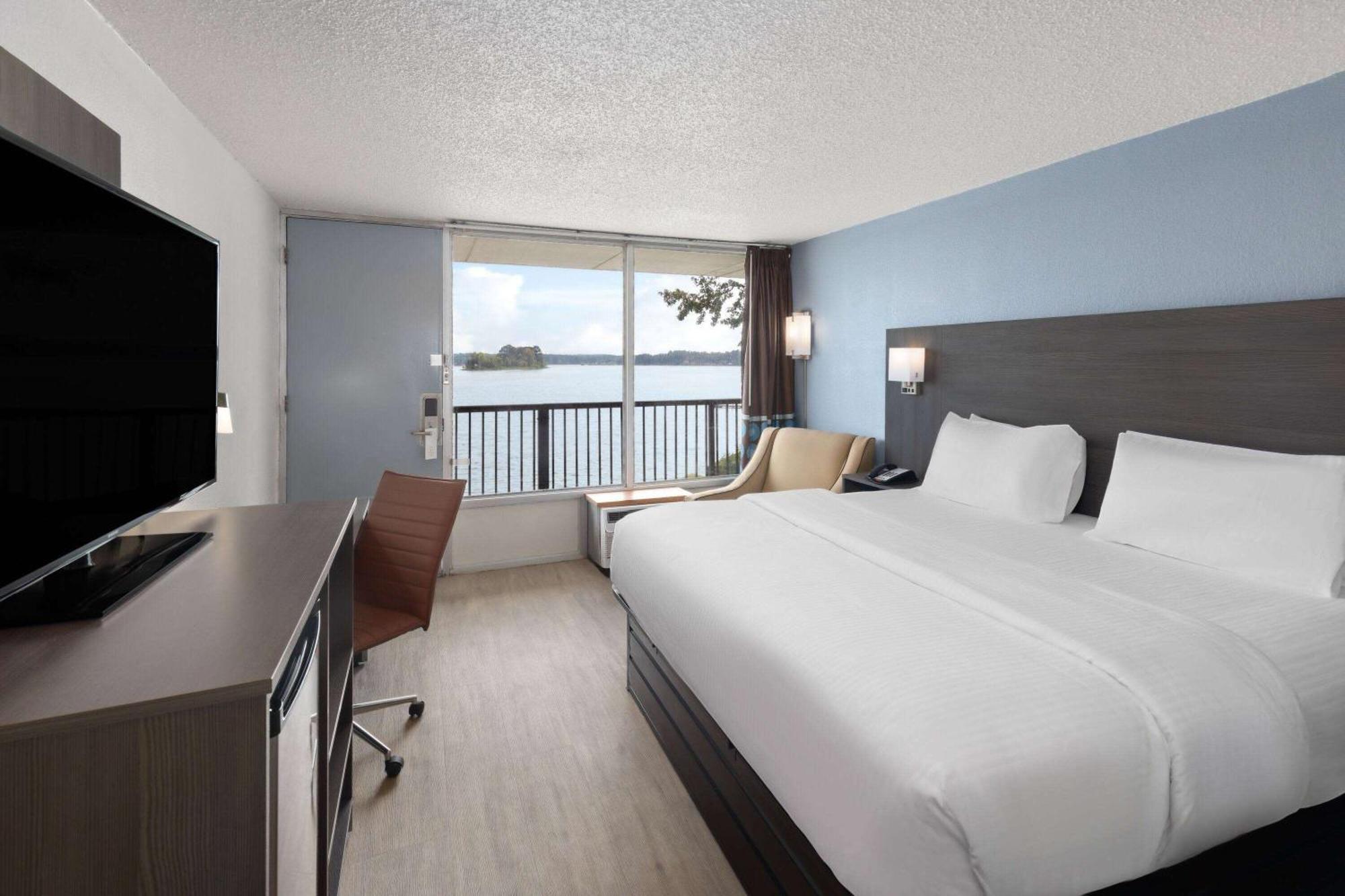 Super 8 By Wyndham Riverside Al Buitenkant foto