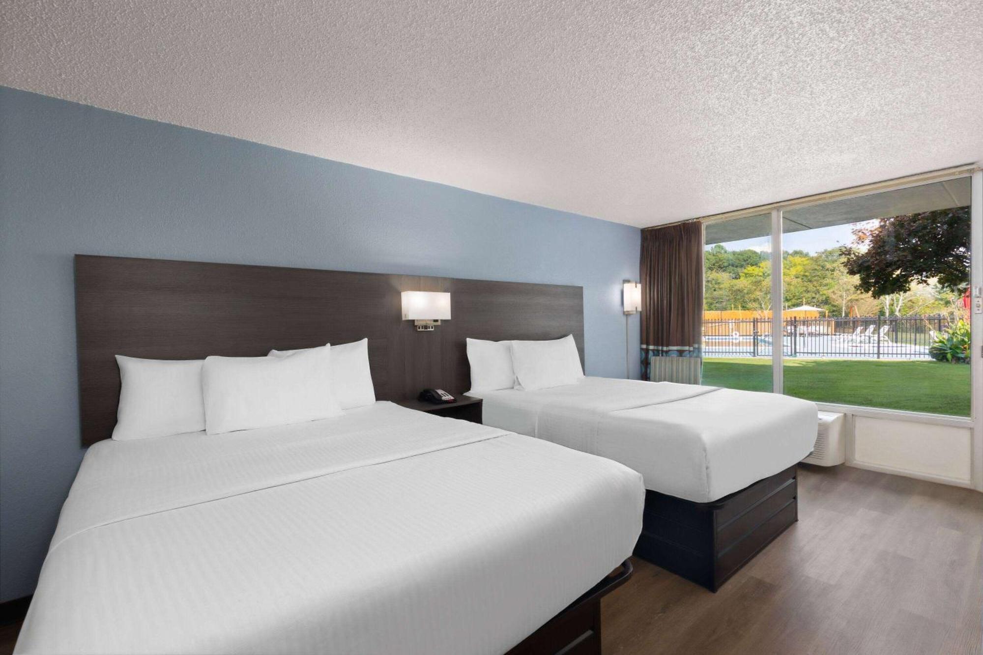 Super 8 By Wyndham Riverside Al Buitenkant foto